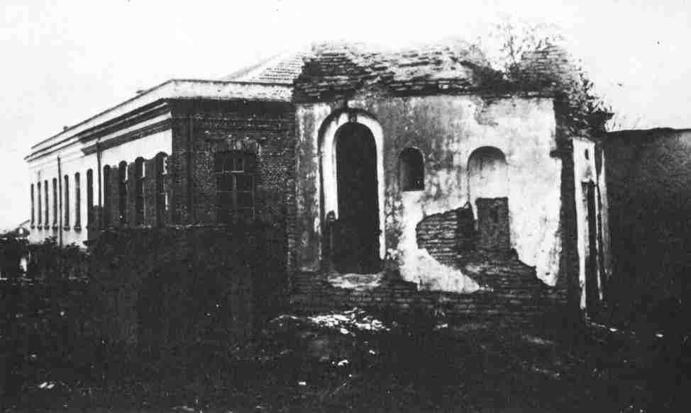 RUINS OF THE HOUSE OF 'IZZAT ÁQÁ